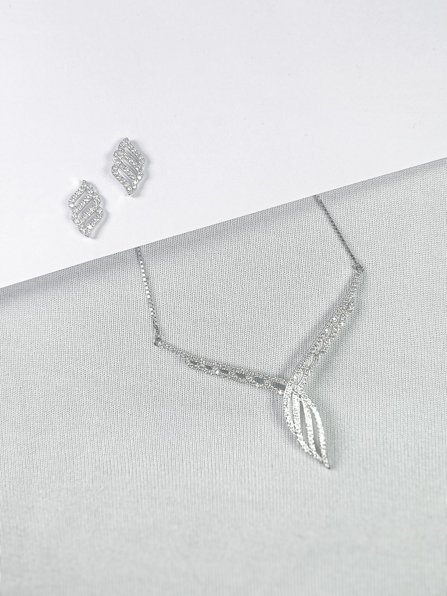 Crystal Leaf Twist Set