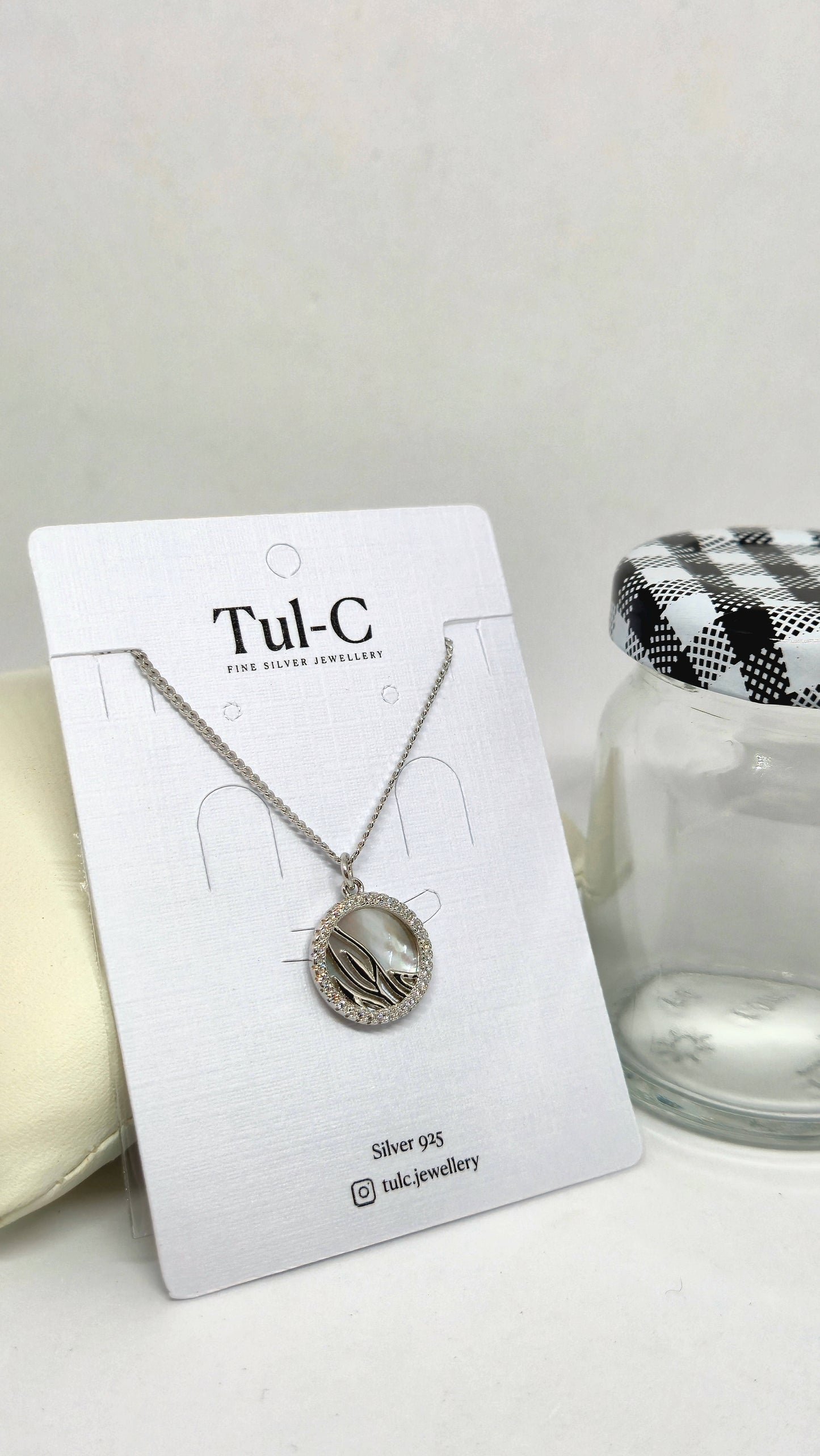 Oxedize Round necklace