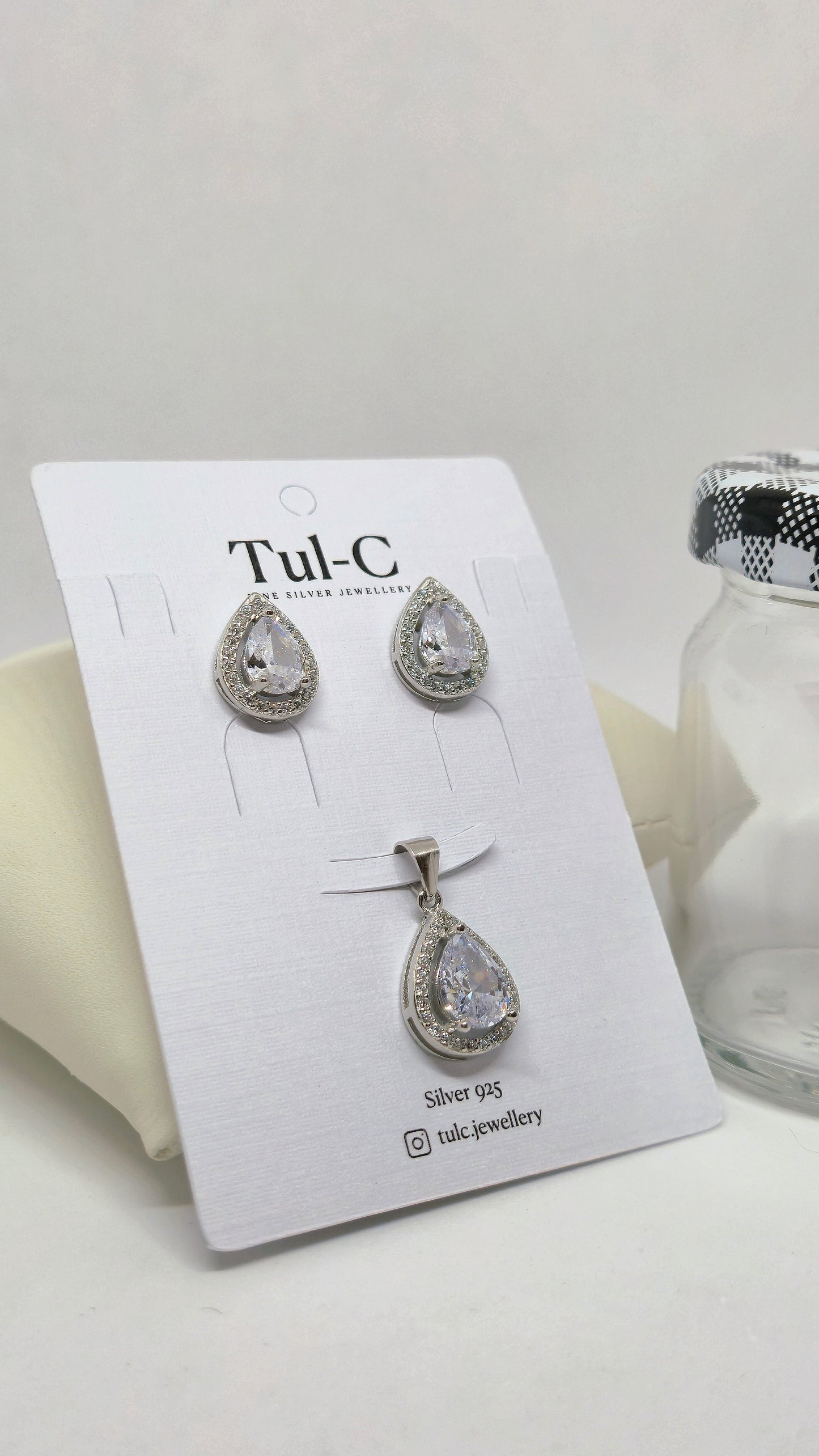 Silver Dimond Pendent set