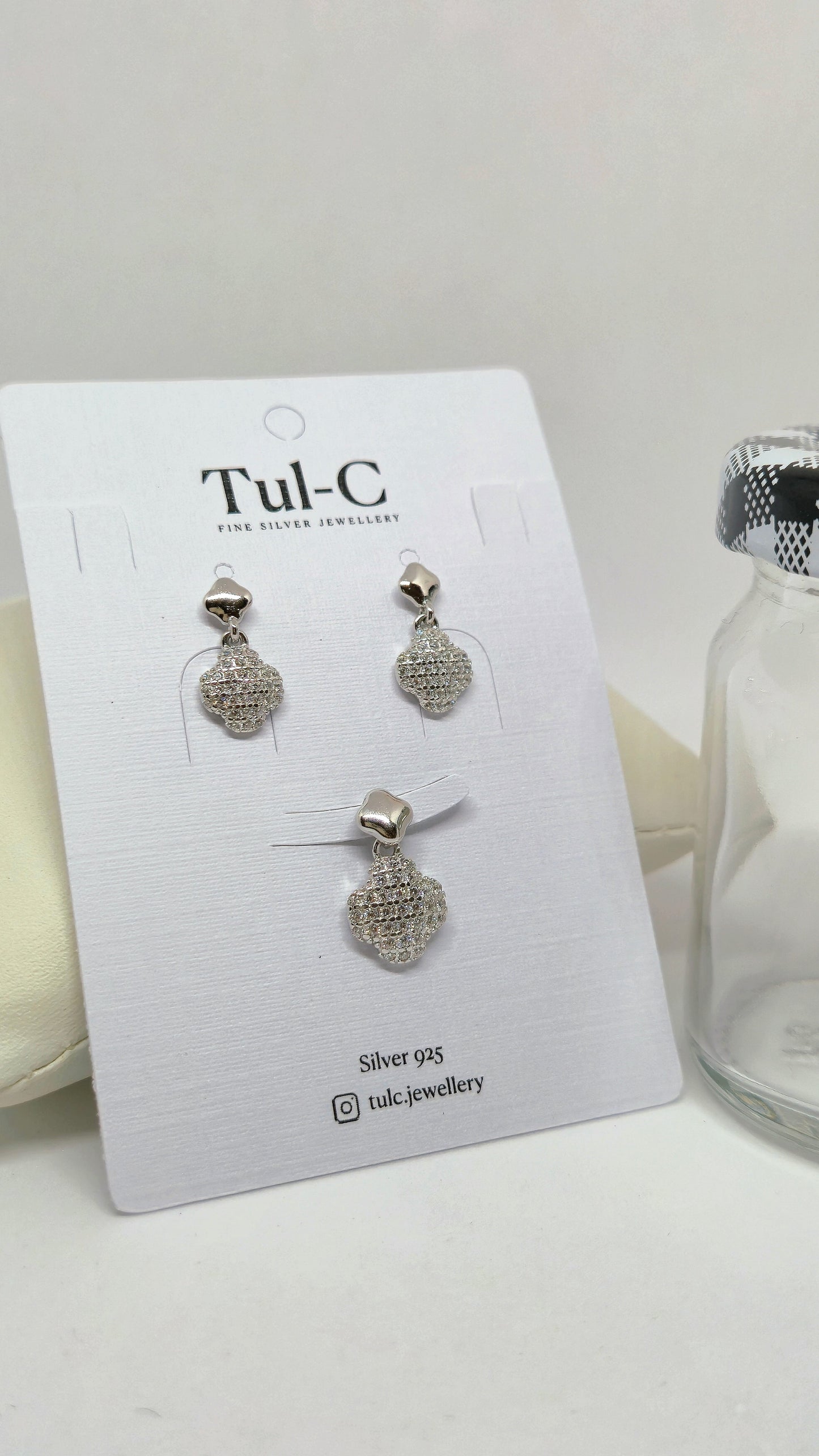 Hanging Bids Pendent Set