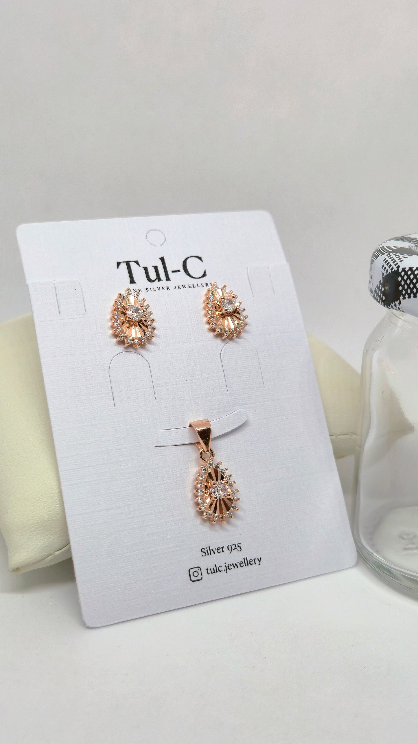 Rosegold Oval Pendent Set