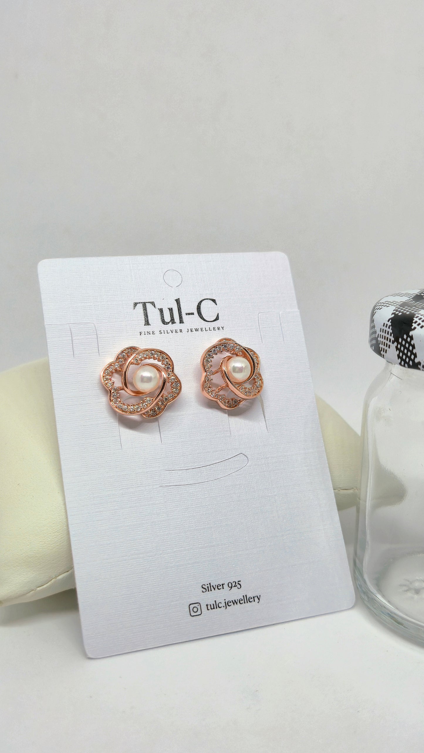 Rosegold pearl earings