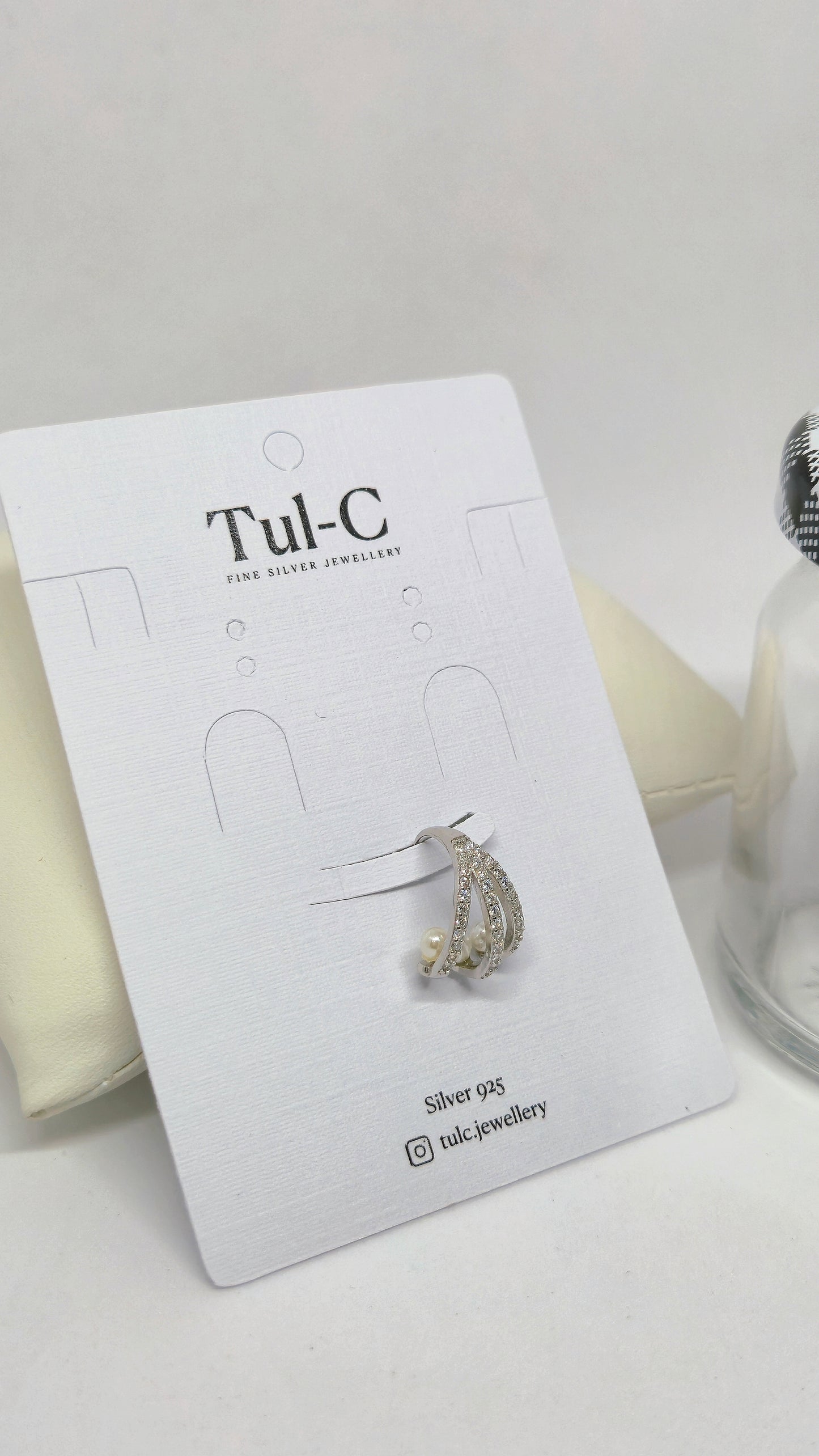 single earing
