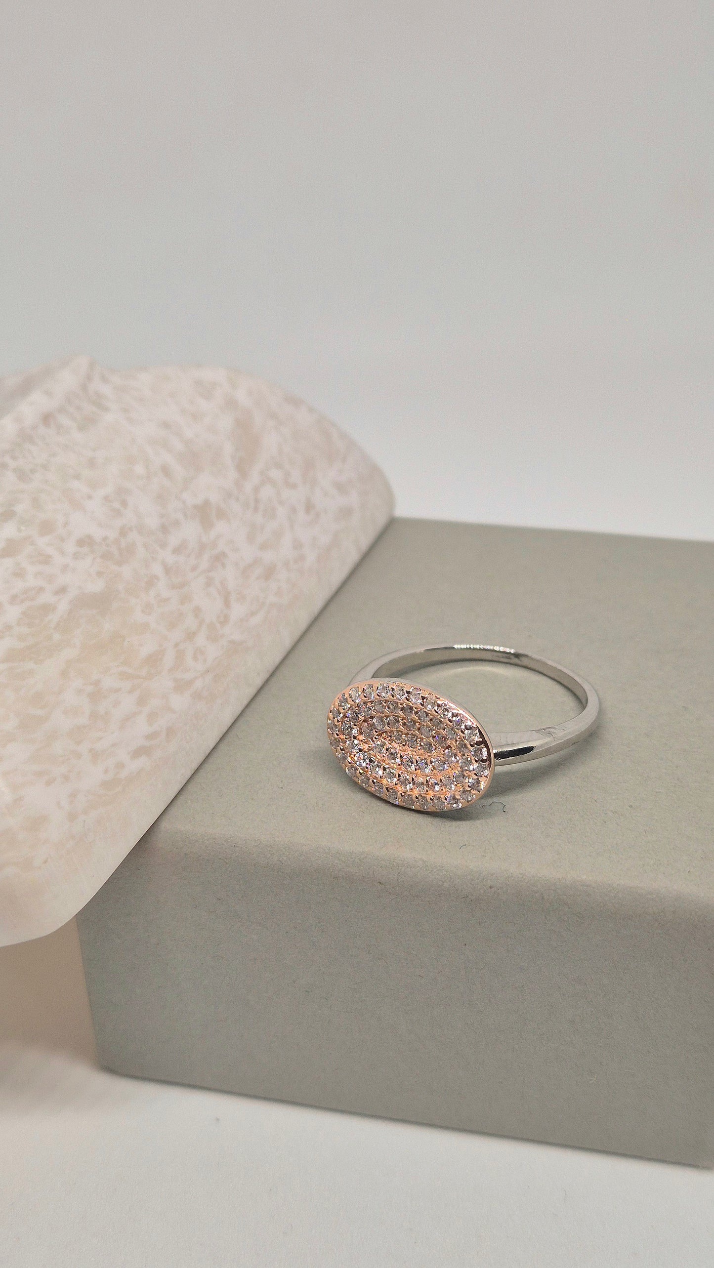 Rosegold oval ring