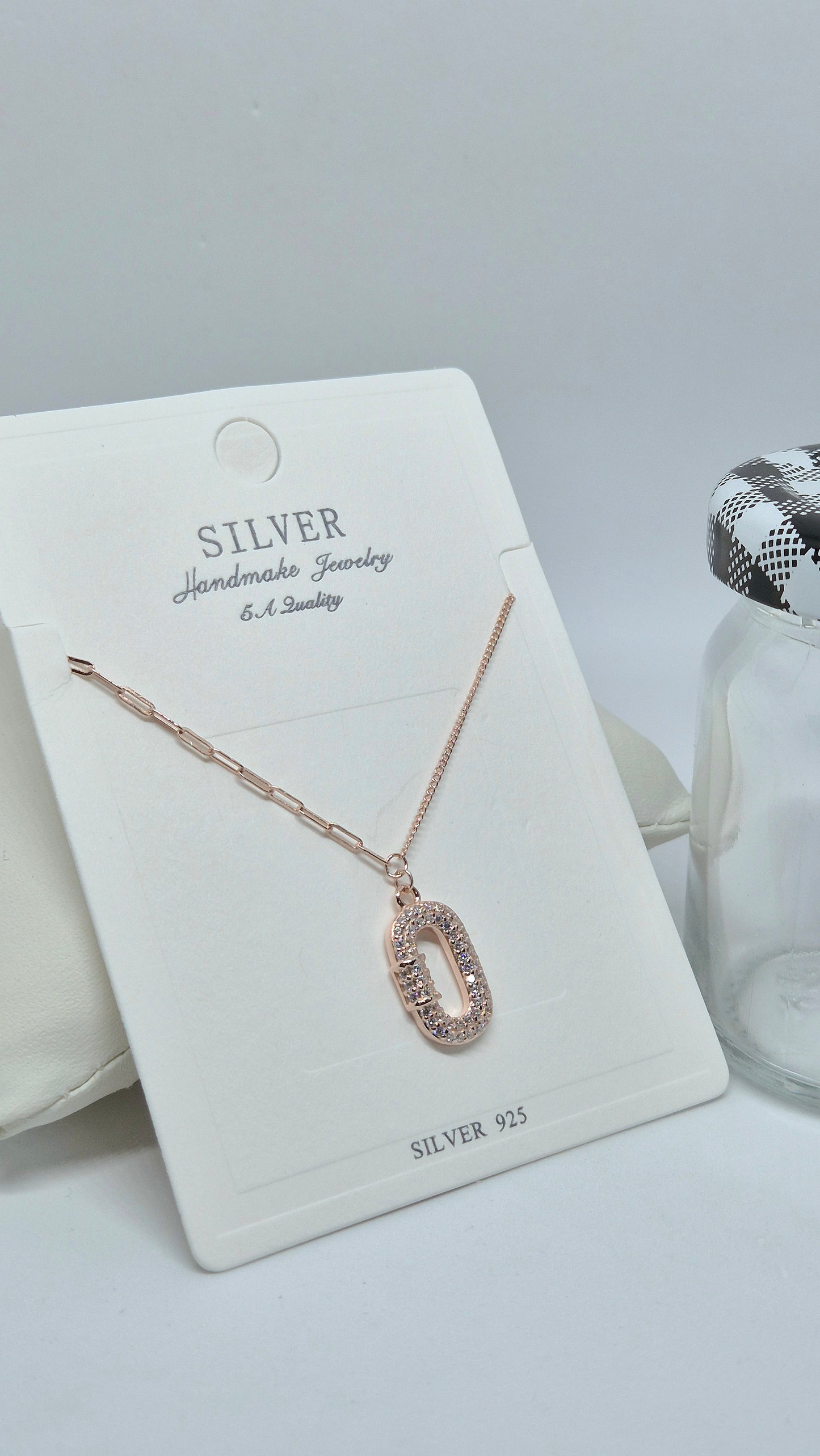 Cylinder chain pendent