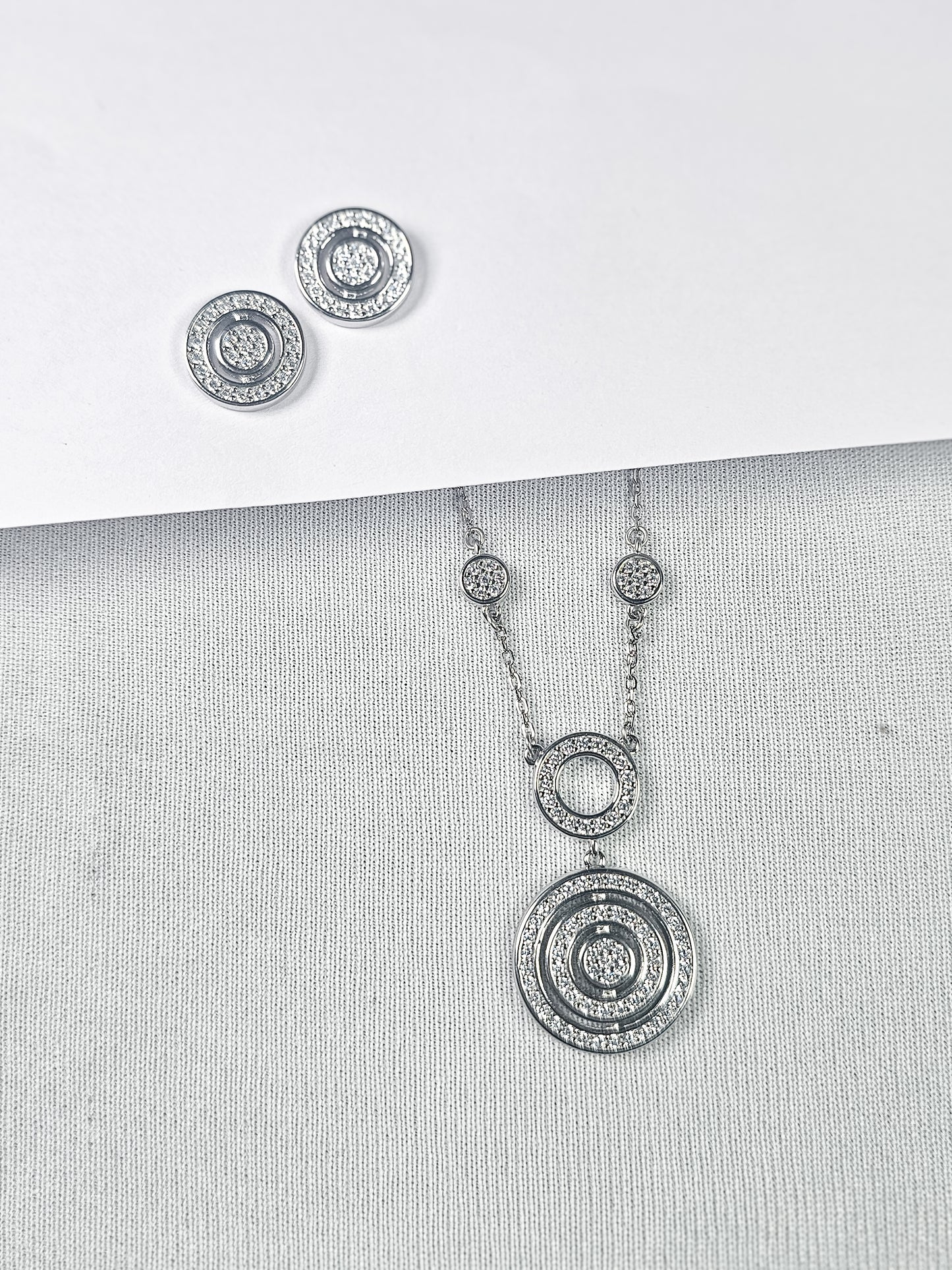 Radiant Circle Halo Set