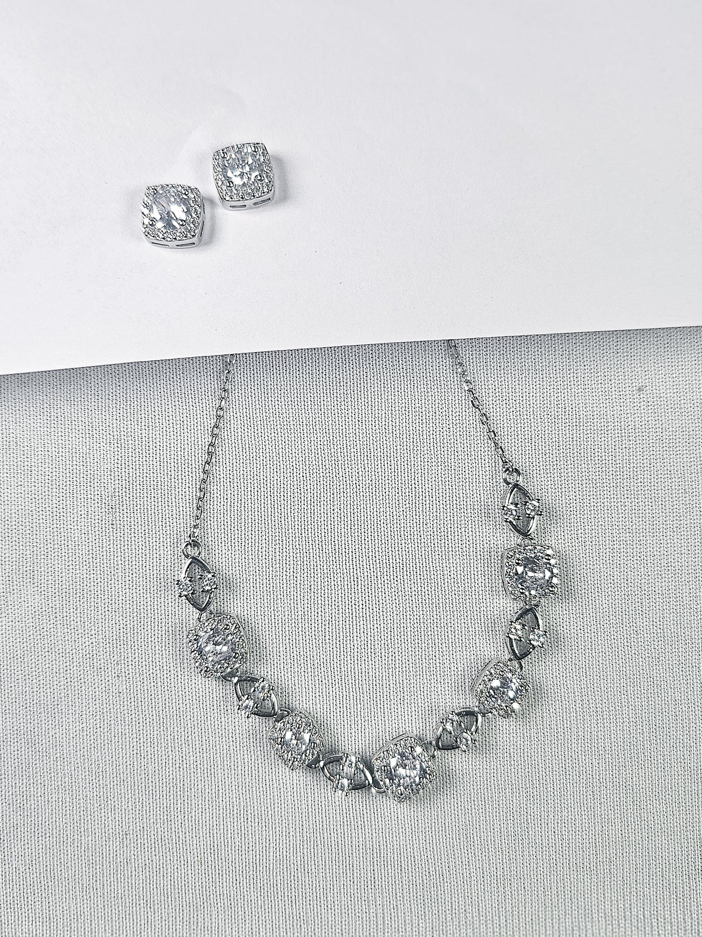 Cushion Crystal Glow Set