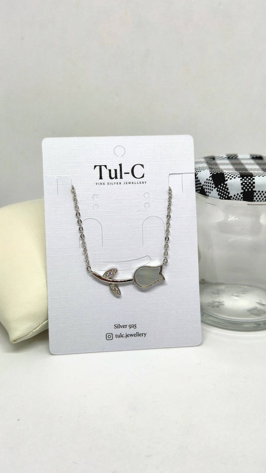 Rose necklace