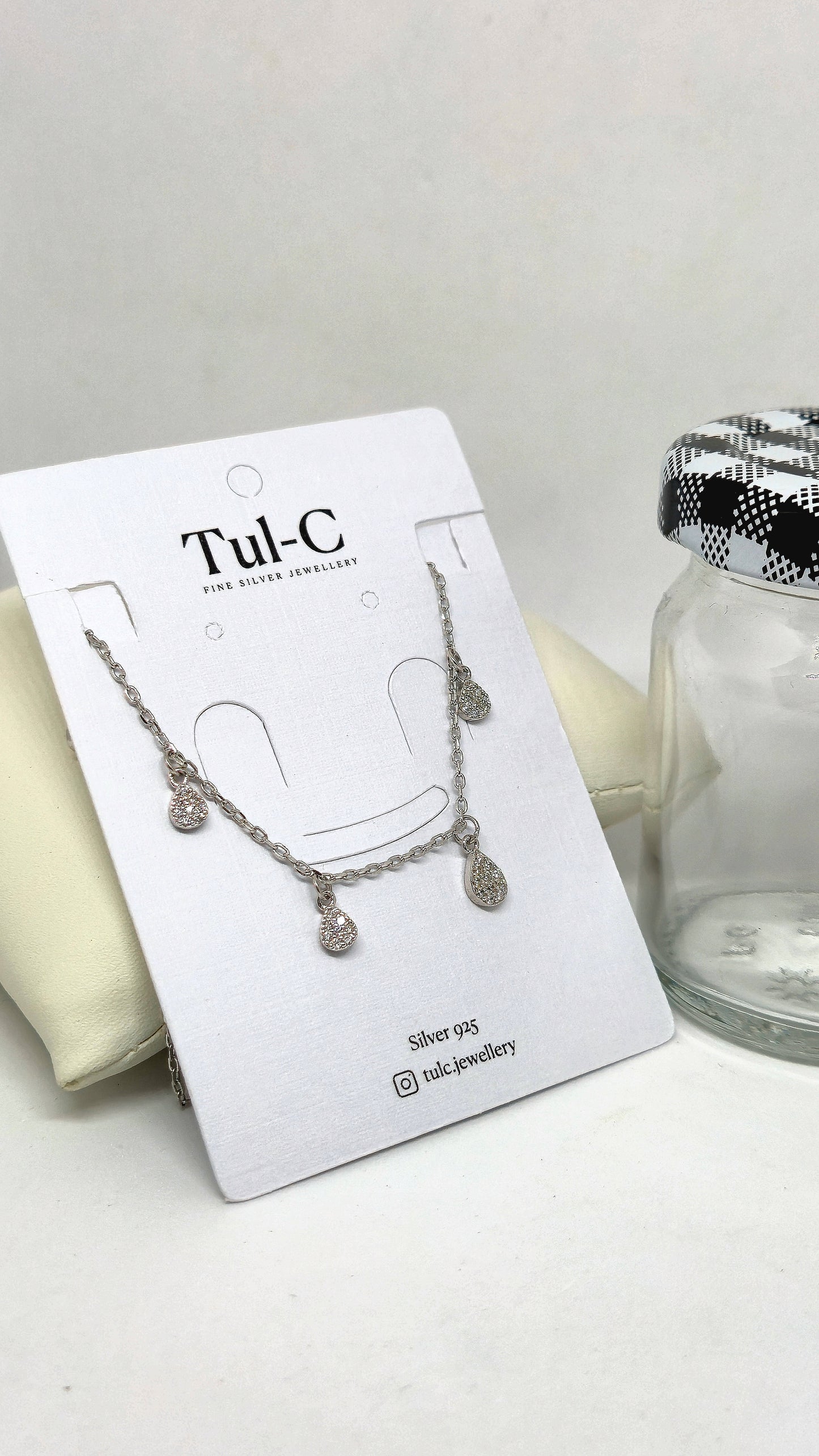 Nia necklace