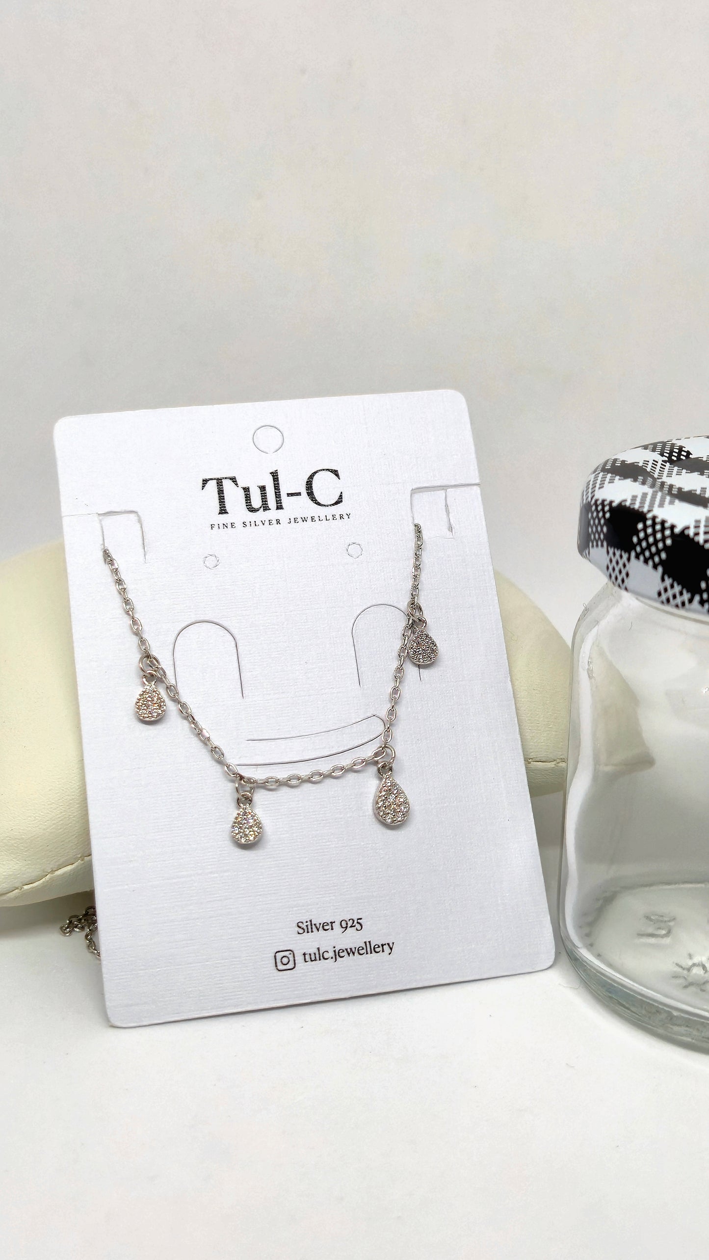 Nia necklace