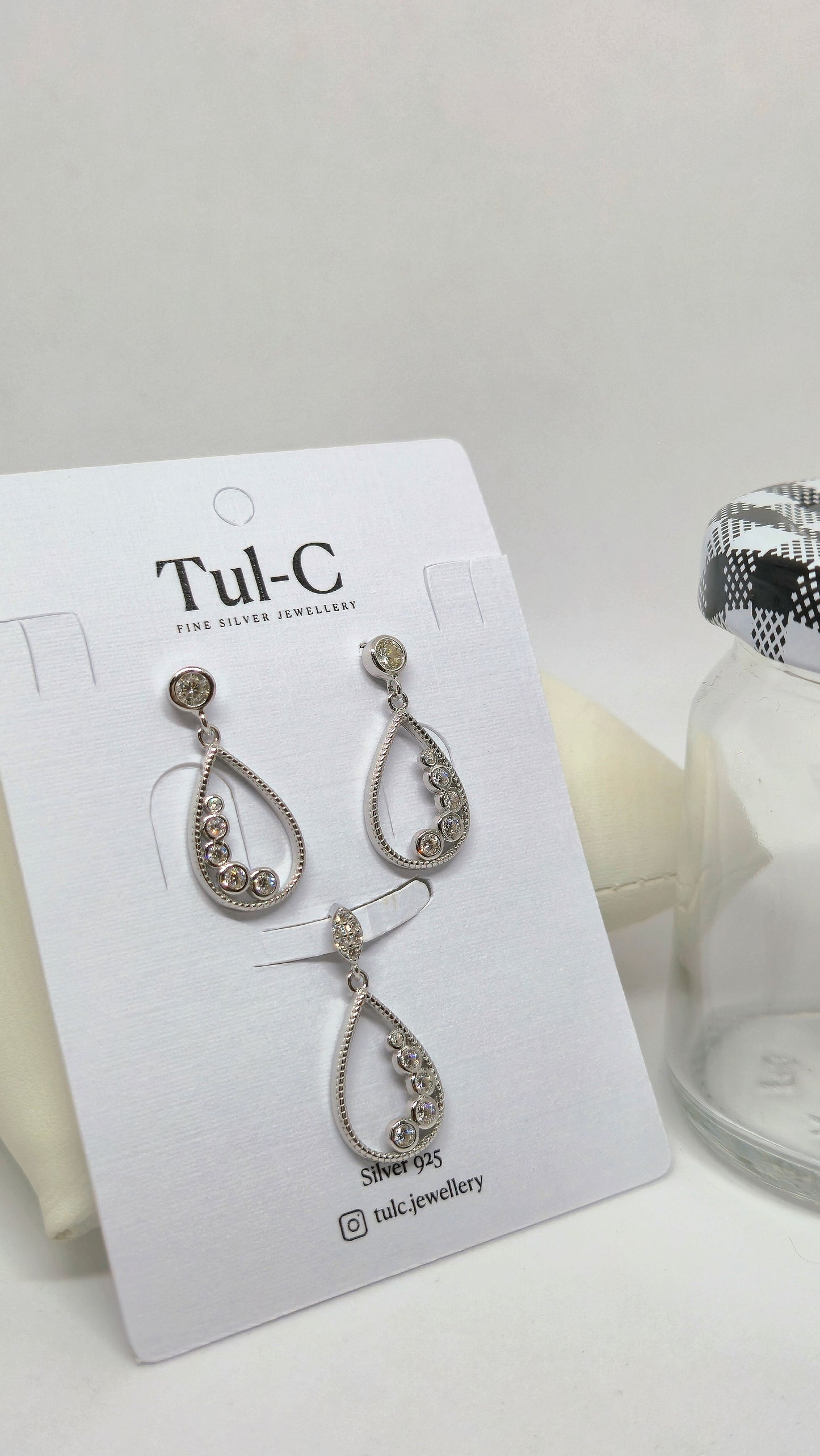 Hollow Pendent Set