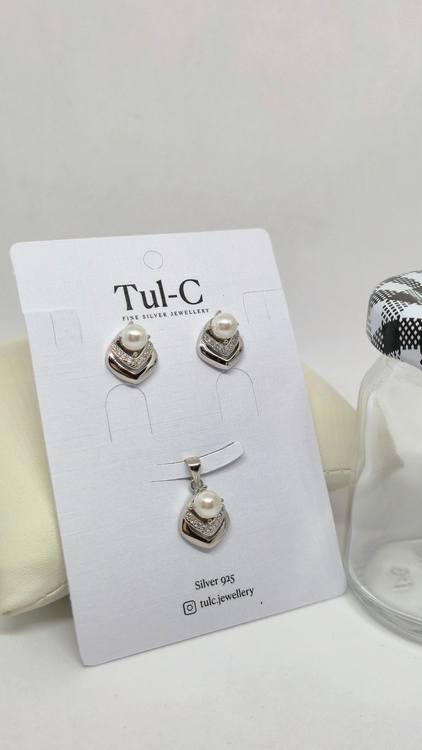 Pearl Pendent Set