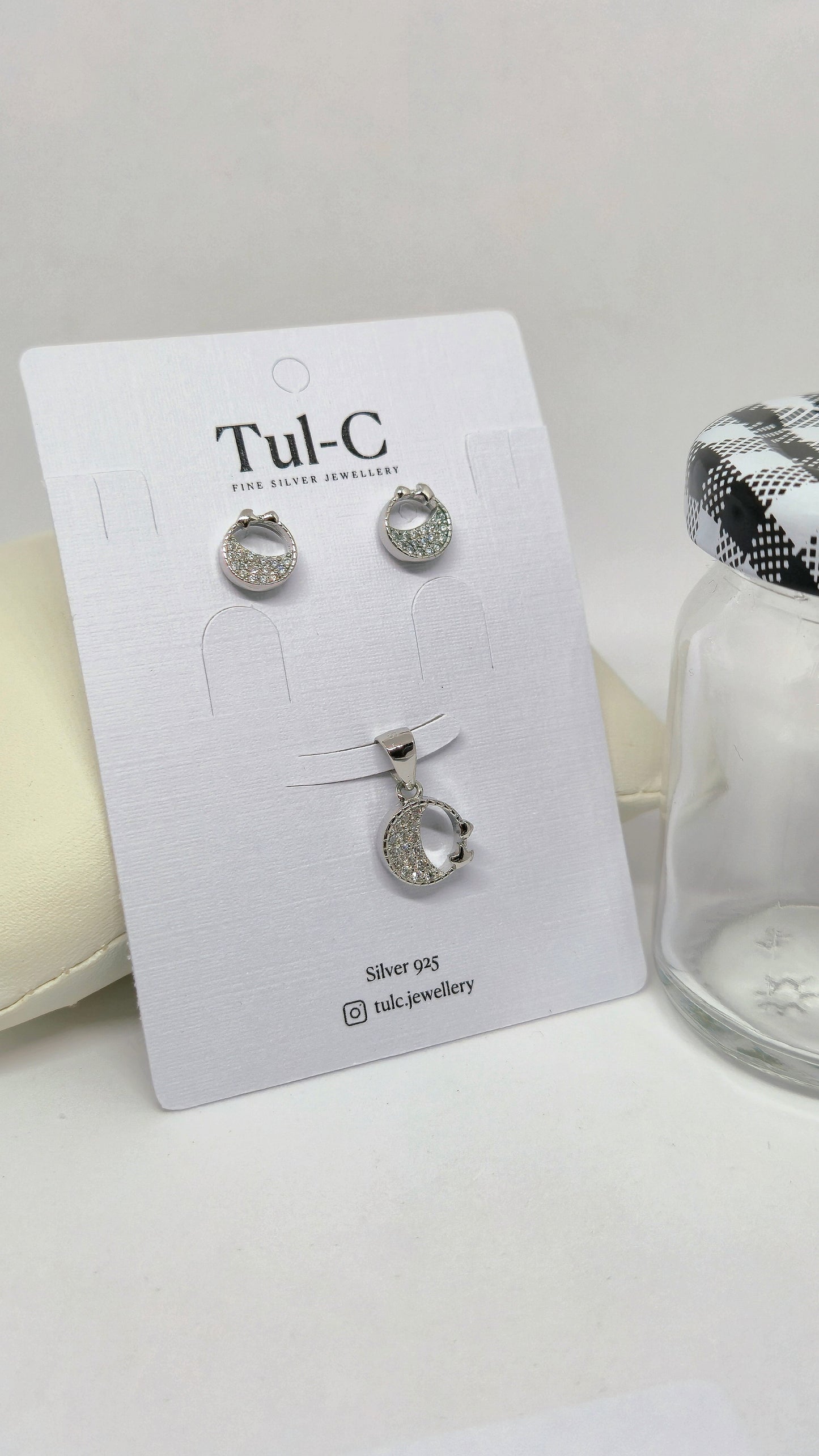 Round Pendent Set