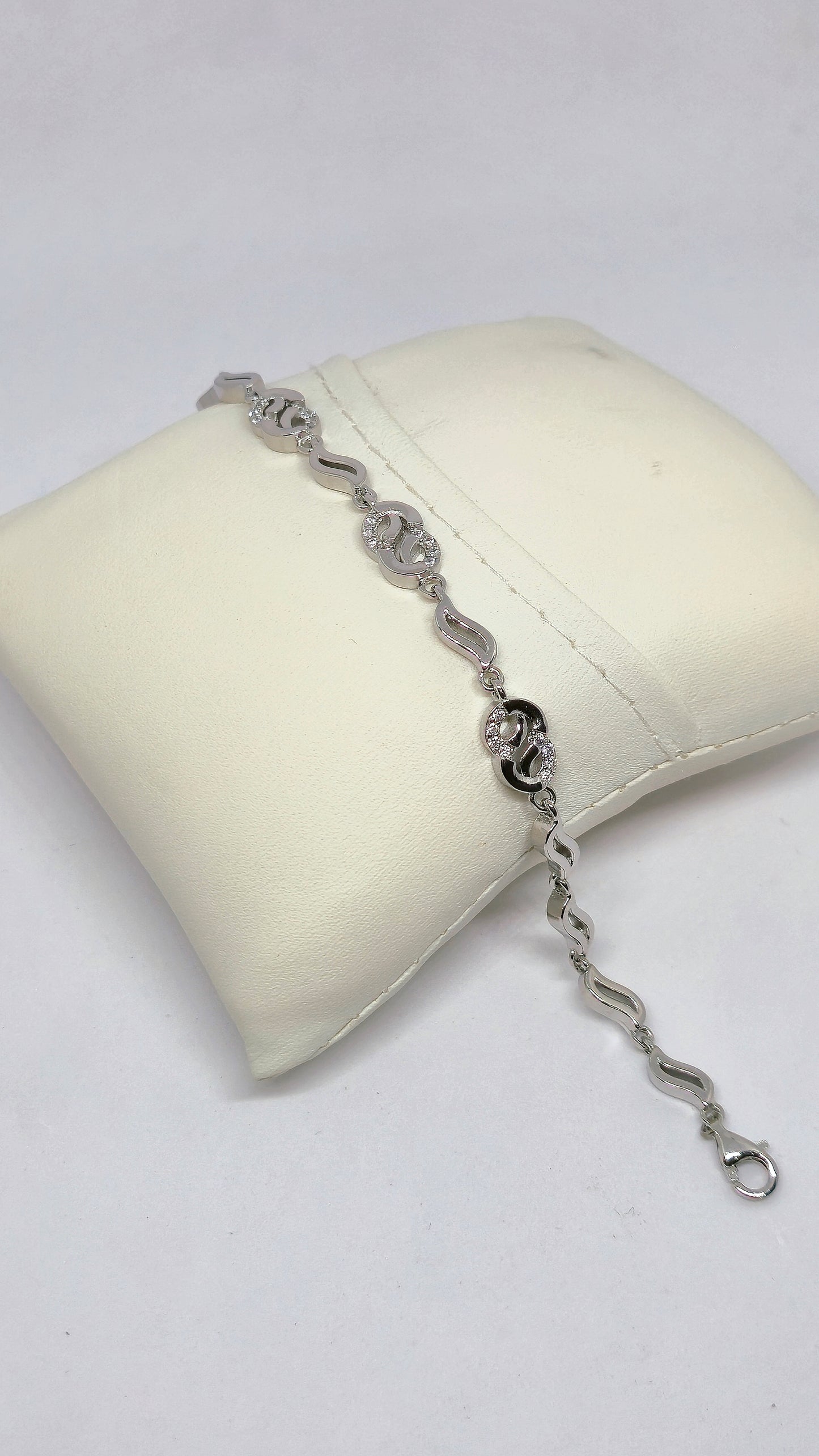 Infinity braclet