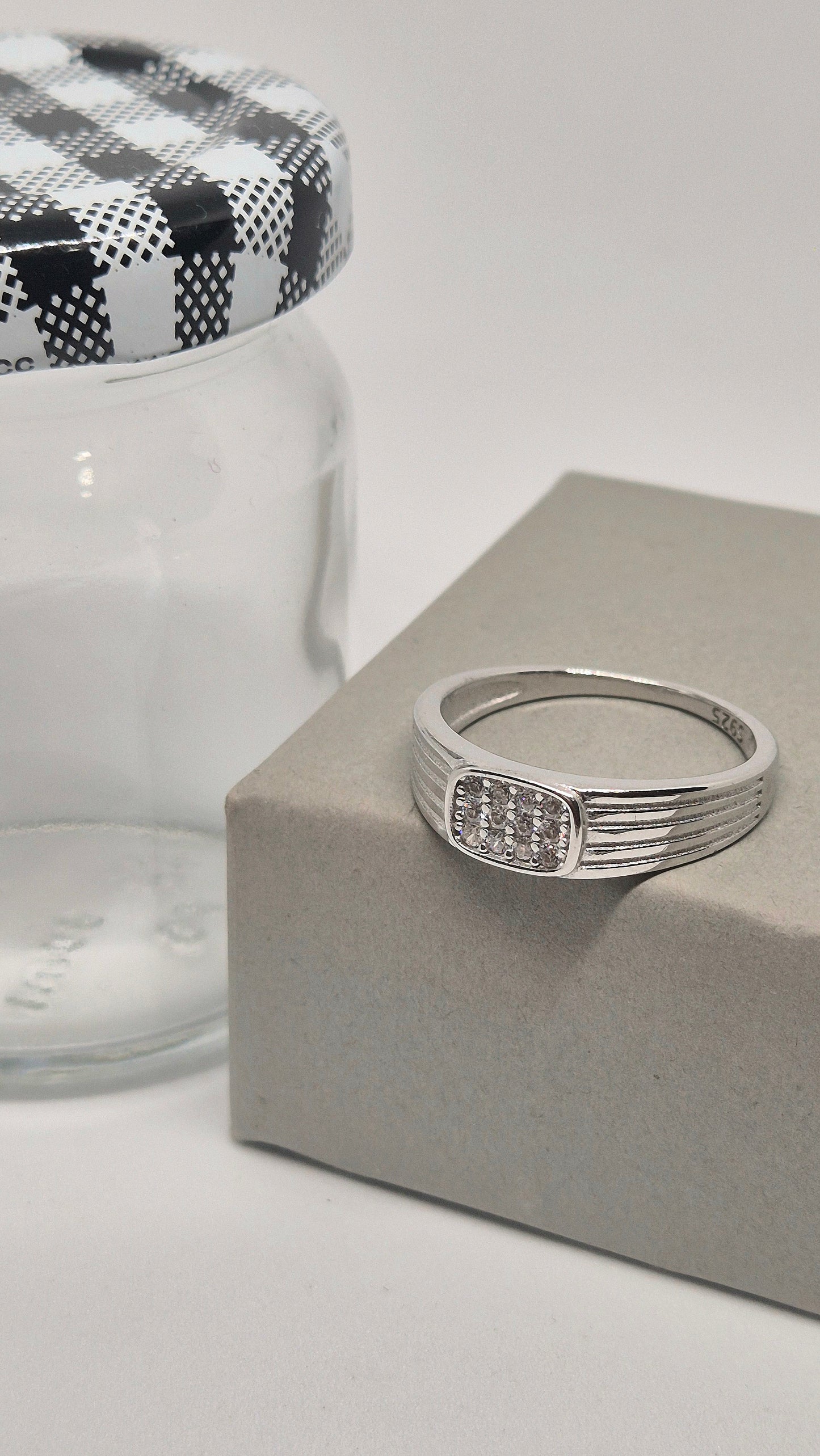 Small Dimond ring