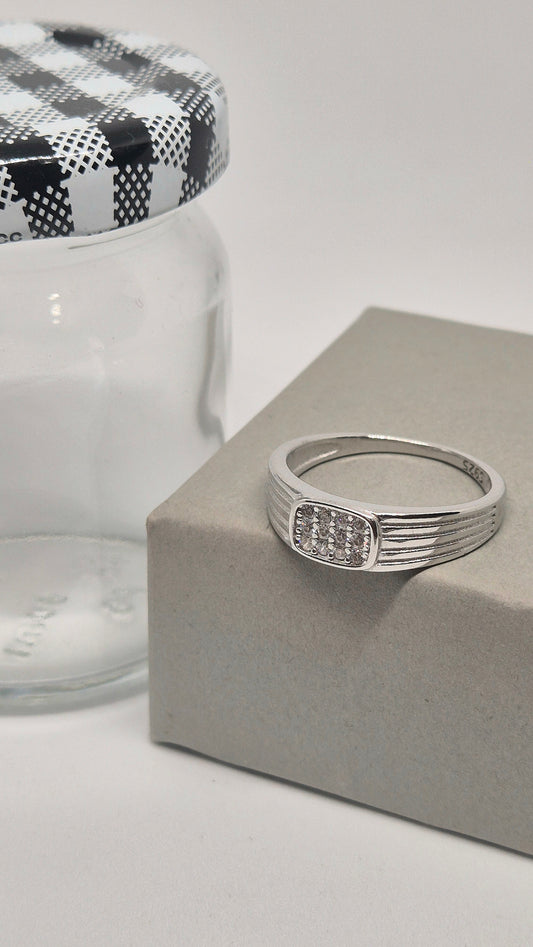 Small Dimond ring