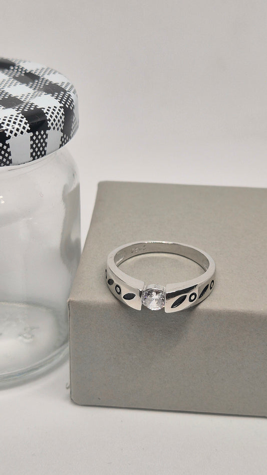 Dimond studded ring