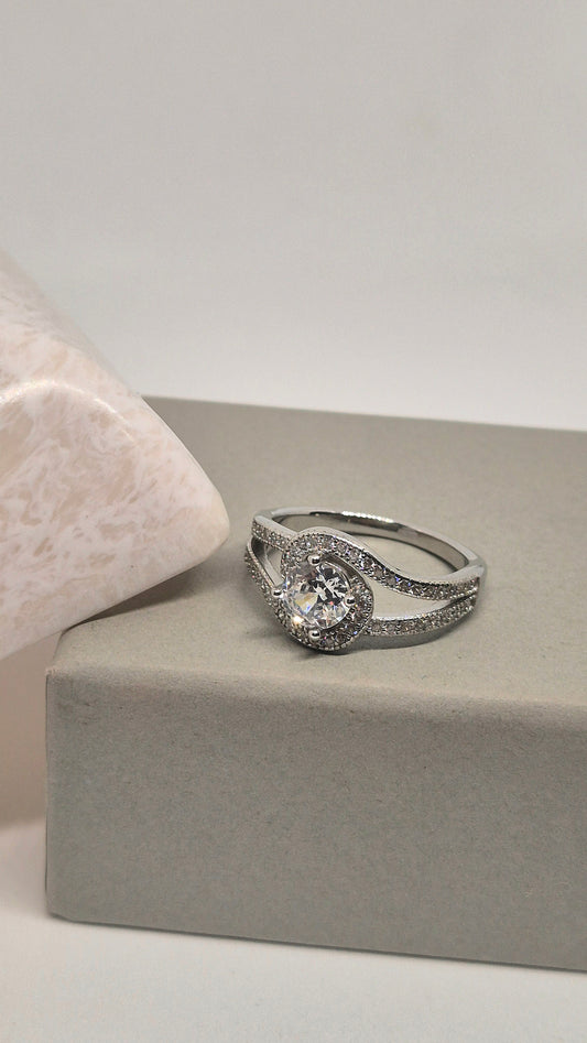 Dimond studded double line ring