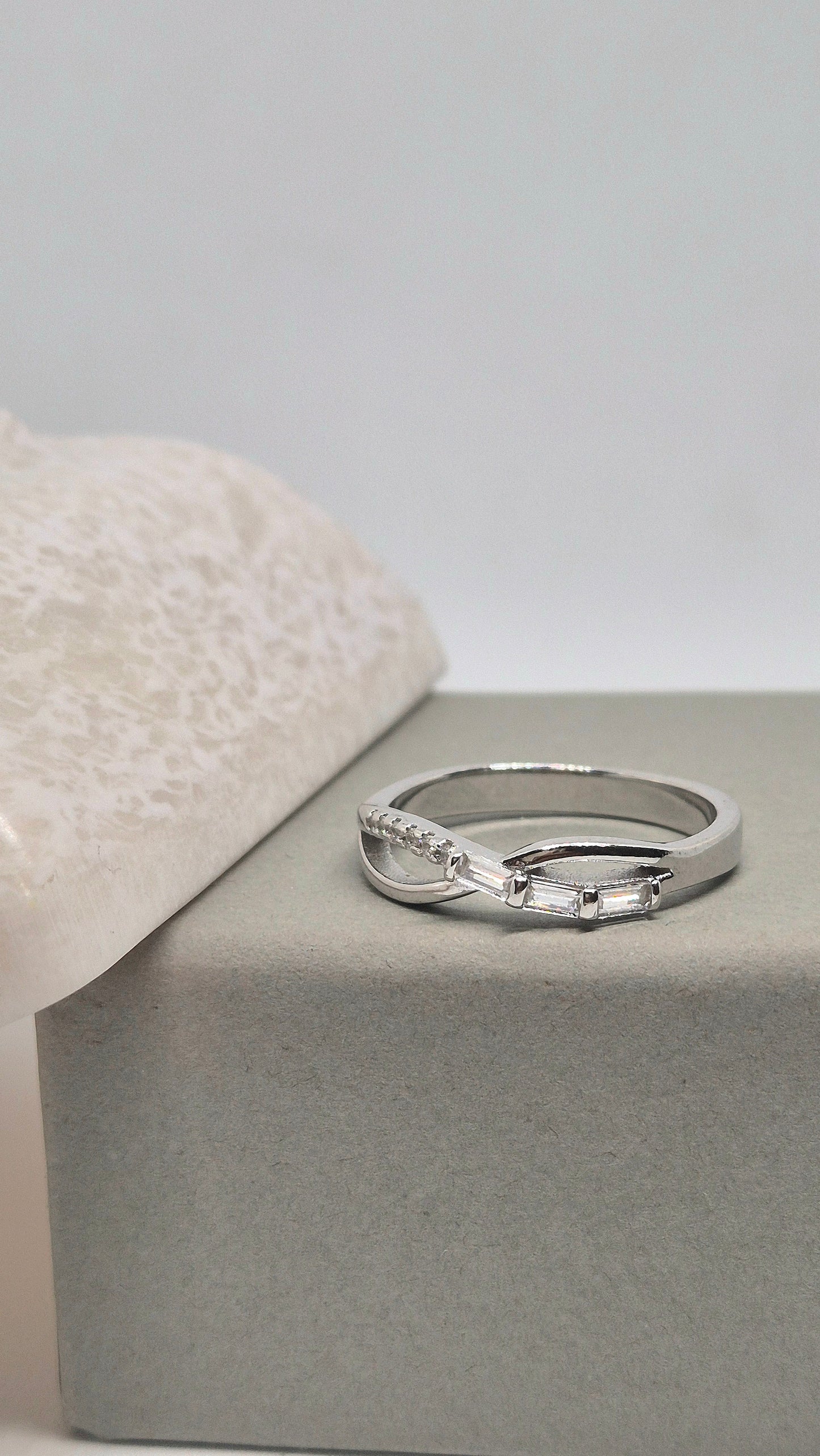 Infinity ring