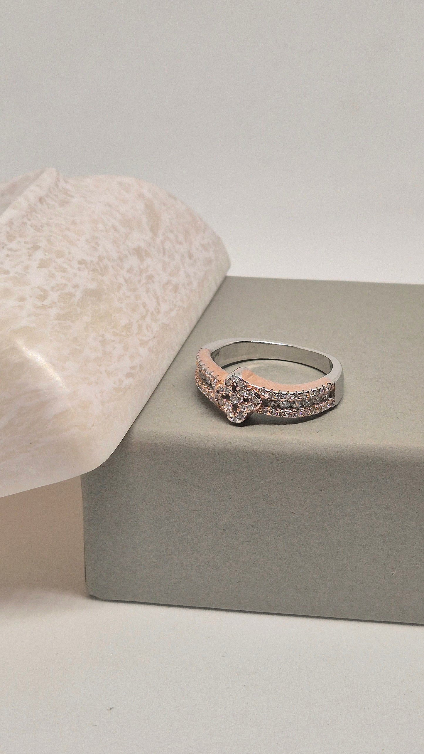 Multicolor ring