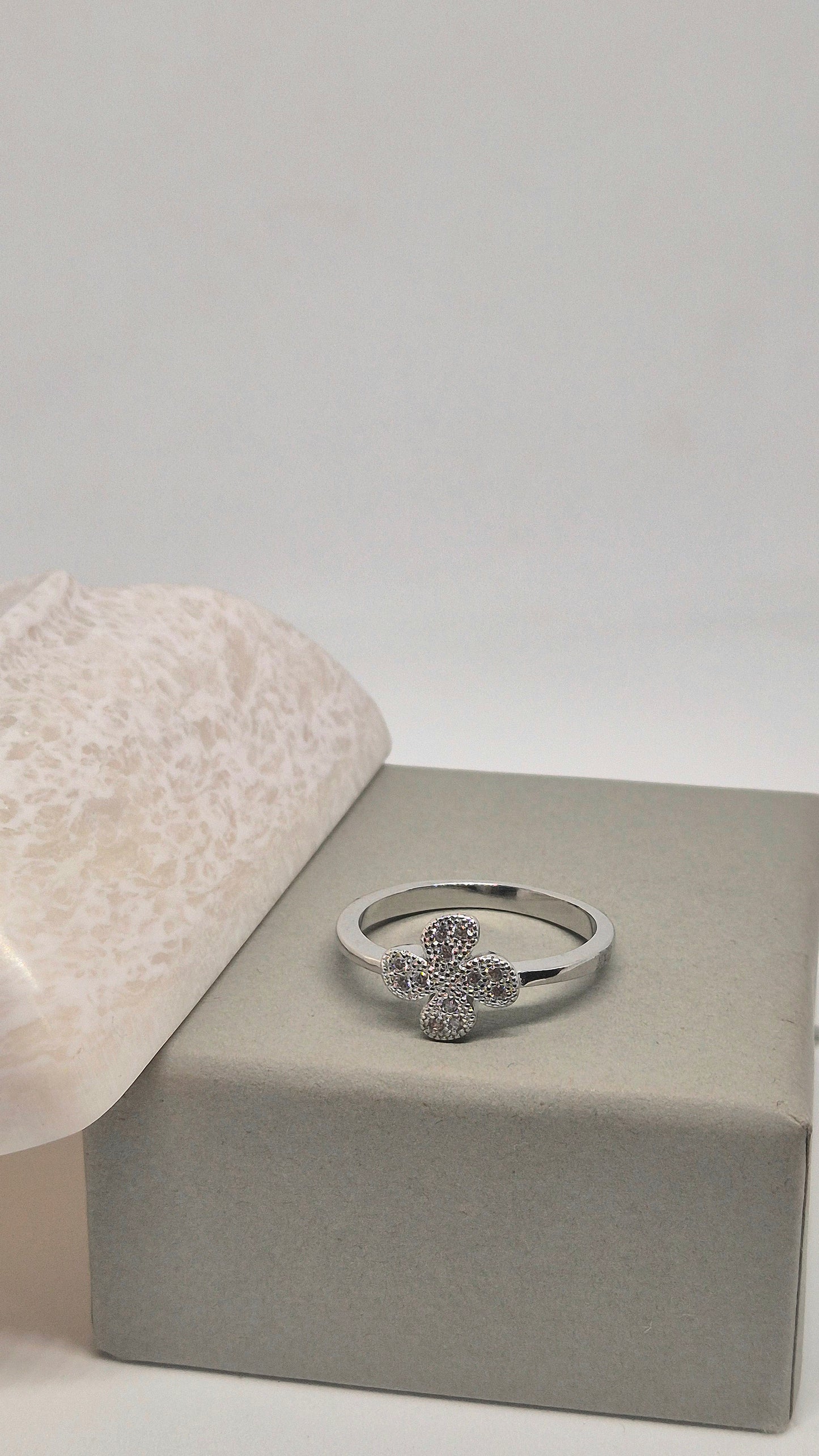 Flower ring