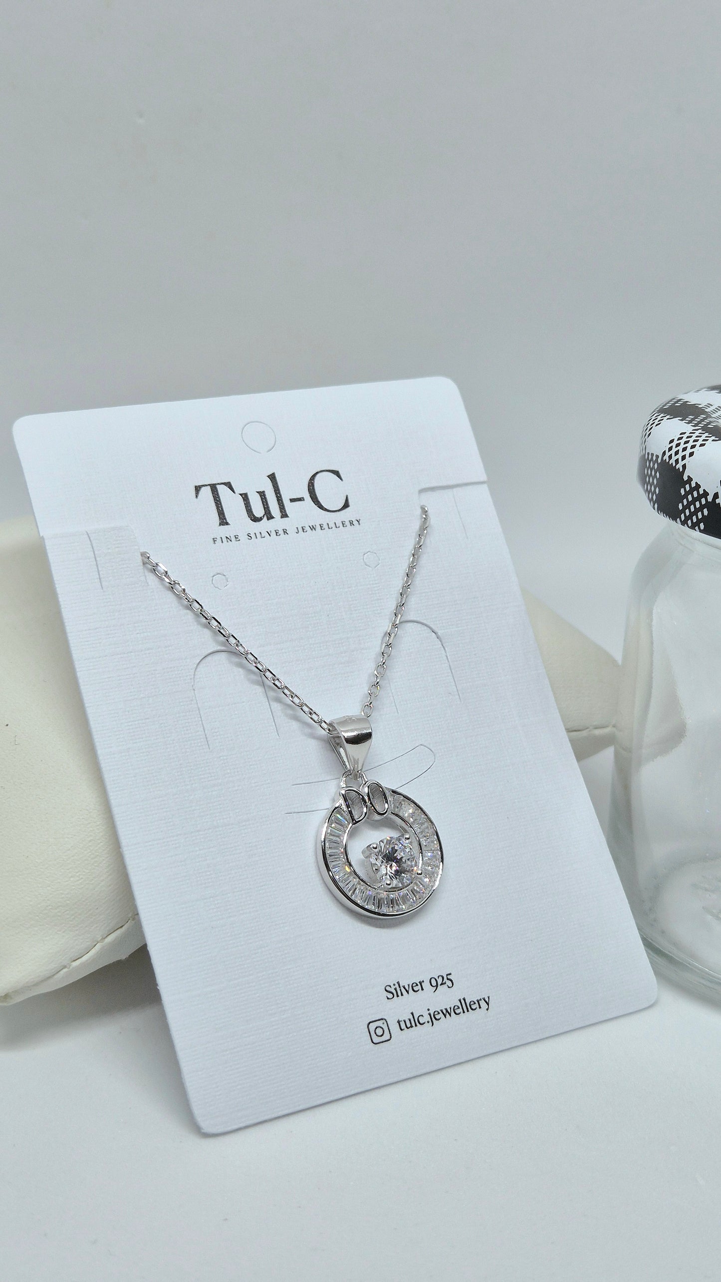 DO chain pendent