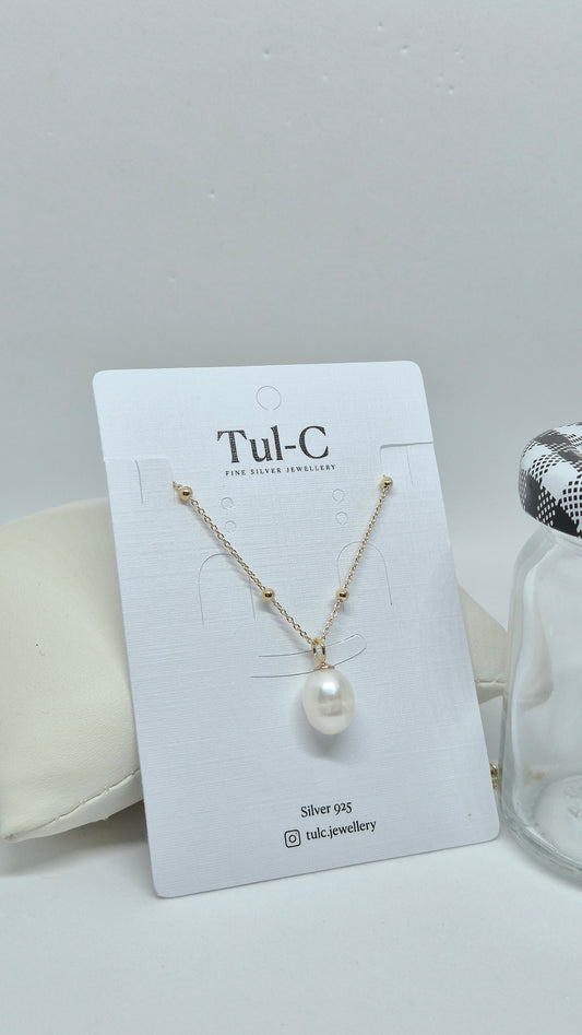 Pearl chain pandent