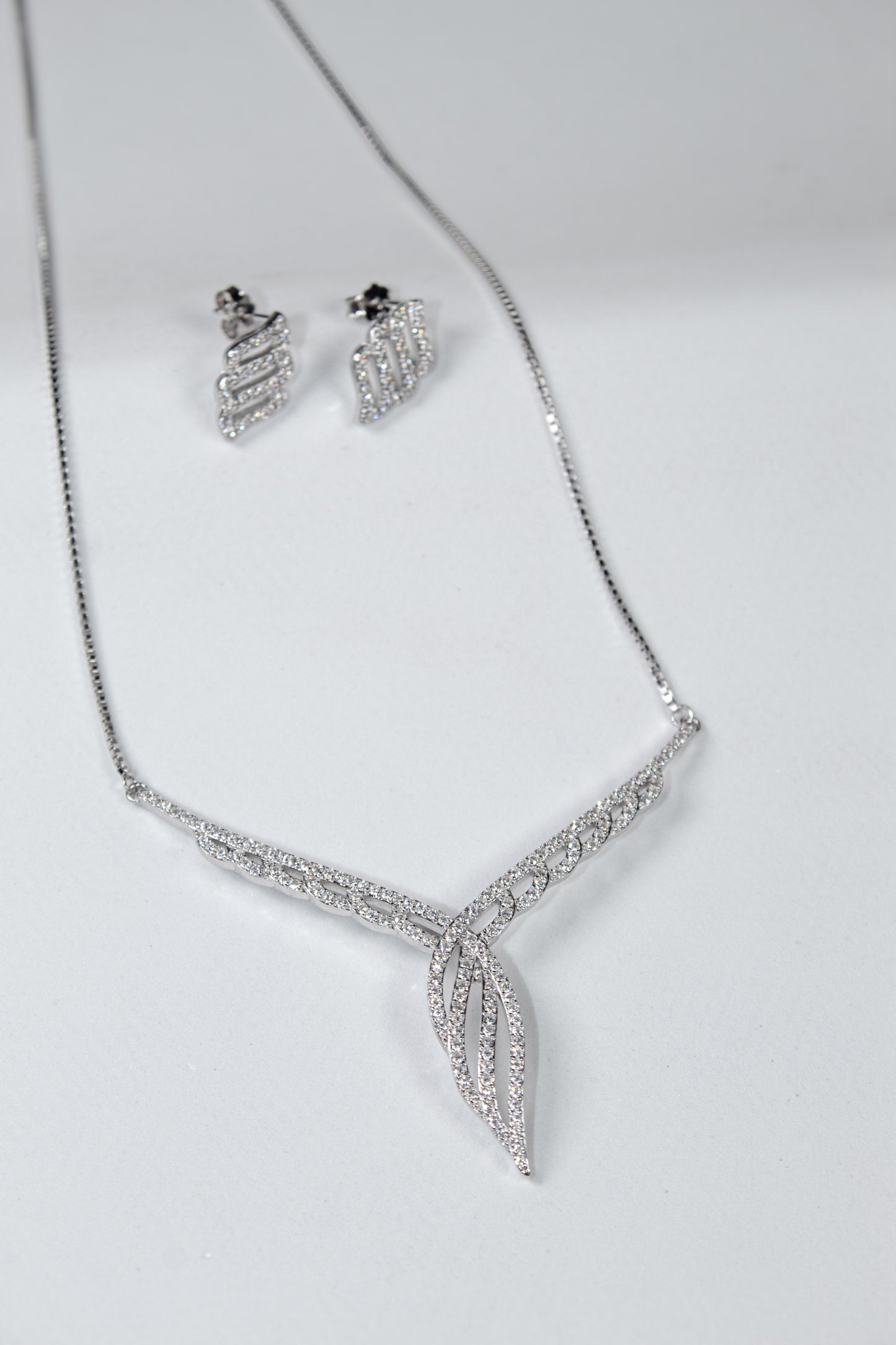 Crystal Leaf Twist Set